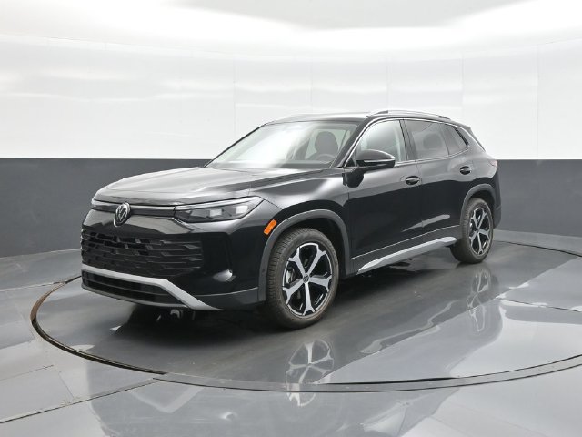 New 2026 Volkswagen Tiguan SE FWD image 3