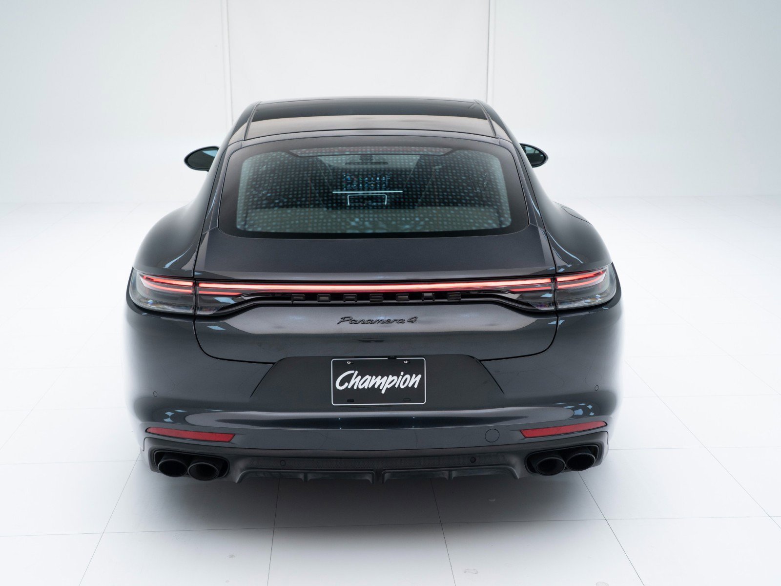 Certified 2022 Porsche Panamera 4 Platinum Edition image 10