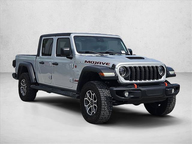 Used 2024 Jeep Gladiator Mojave w/ Steel Bumper Group AWD/4WD image 3