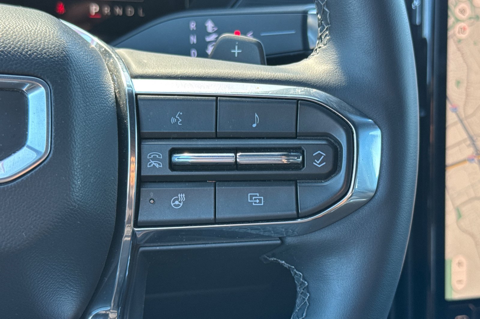 Used 2026 GMC Acadia Elevation w/ Elevation Premium Package FWD image 38