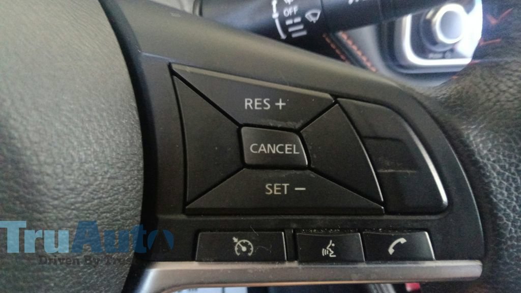 Used 2019 Nissan Kicks SR w/ SR Premium Package FWD image 25