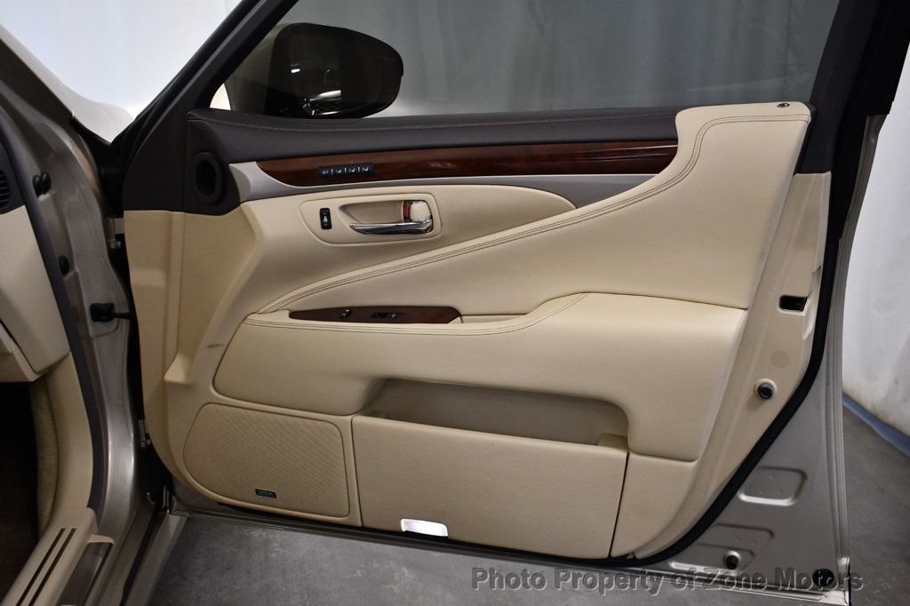 Used 2015 Lexus LS 460 AWD w/ Comfort Package image 13