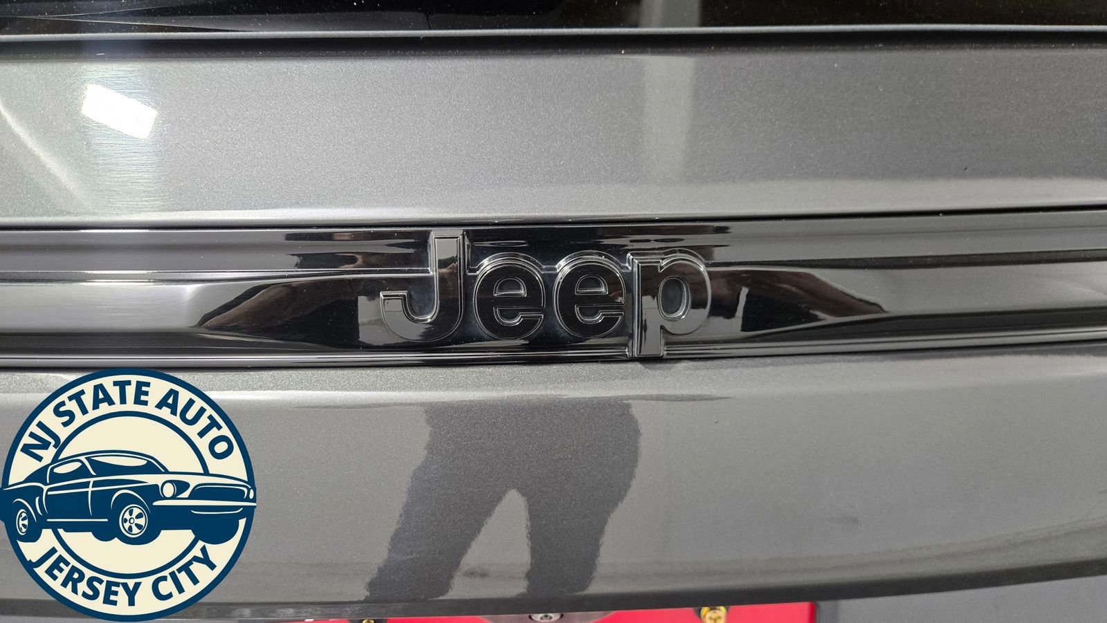 Used 2023 Jeep Grand Cherokee Altitude image 32