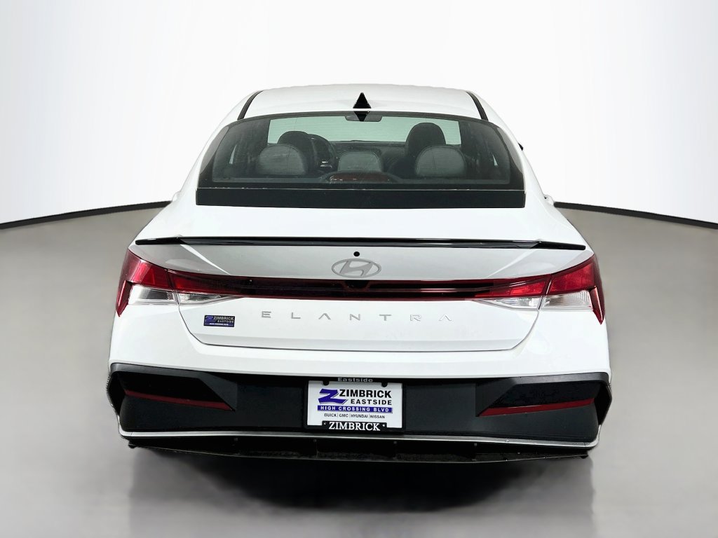 New 2026 Hyundai Elantra SEL Sport FWD image 6