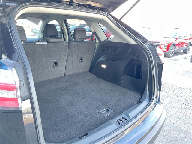 Used 2020 Ford Edge SE image 24