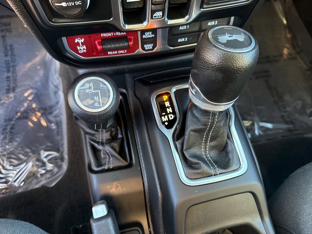 Certified 2024 Jeep Wrangler Unlimited Rubicon w/ Technology Group image 18