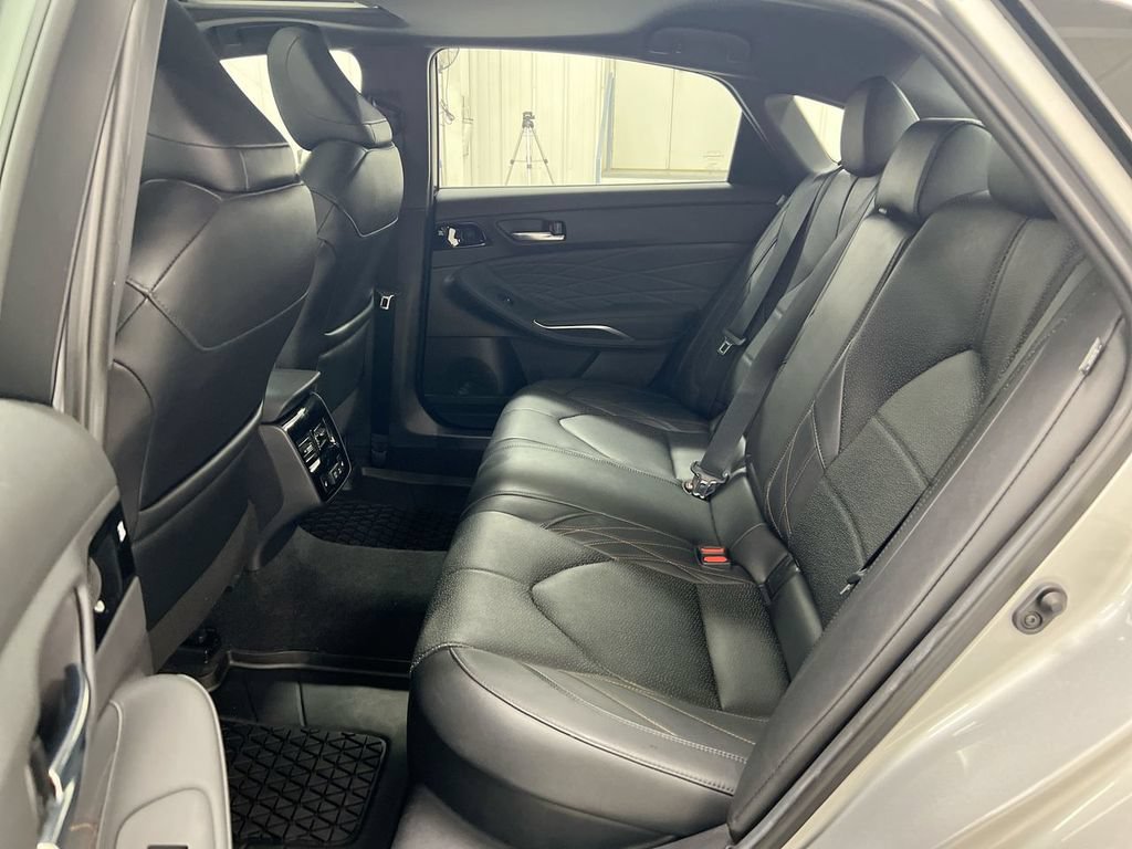 Used 2021 Toyota Avalon Limited w/ Advanced Safety Package FWD image 24