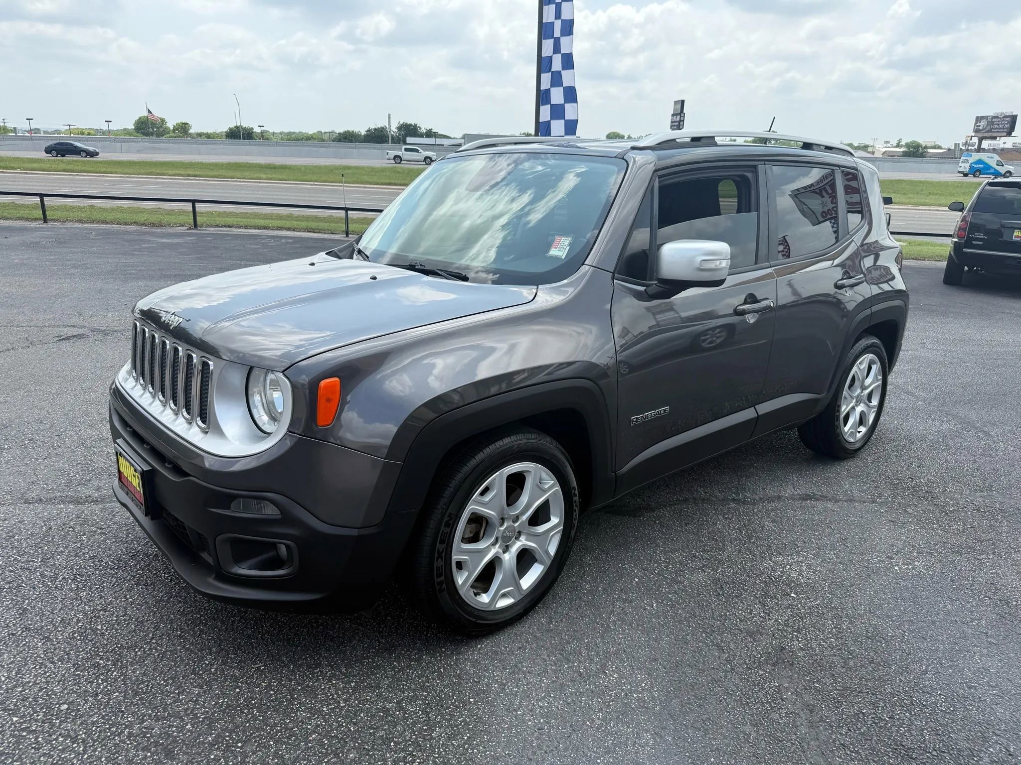 Used 2017 Jeep Renegade Limited image 1