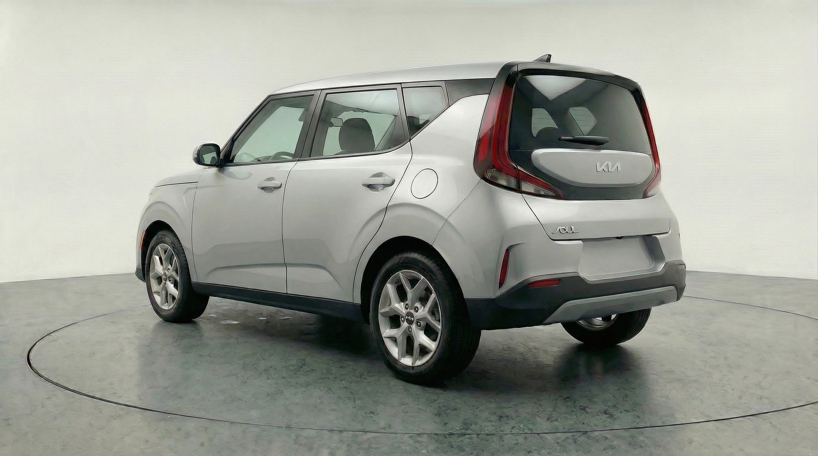 Used 2025 Kia Soul LX image 6