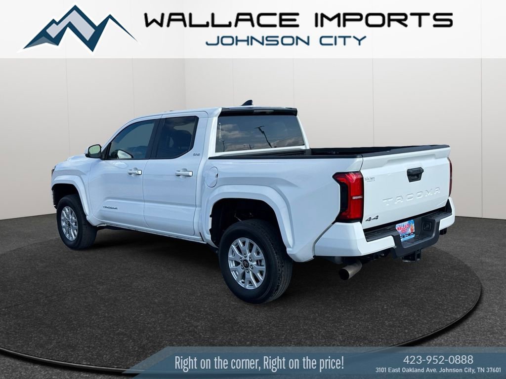 Used 2025 Toyota Tacoma SR5 AWD/4WD video 3