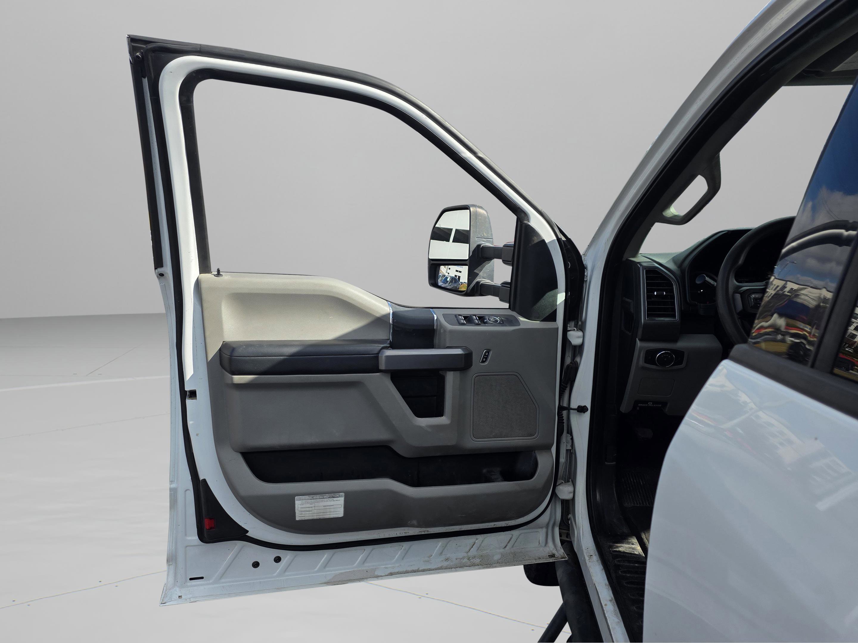 Used 2020 Ford F350 XLT image 26