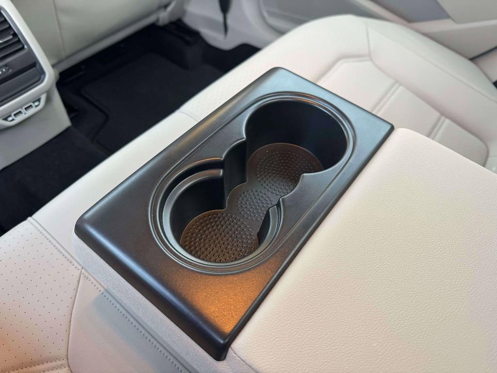 Used 2022 Volkswagen Passat 2.0T SE image 12