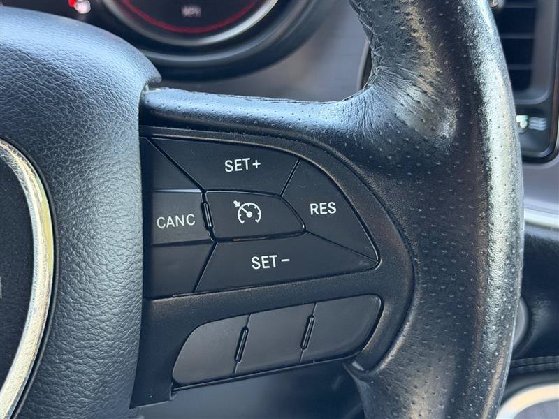 Used 2017 Dodge Challenger SXT RWD image 42