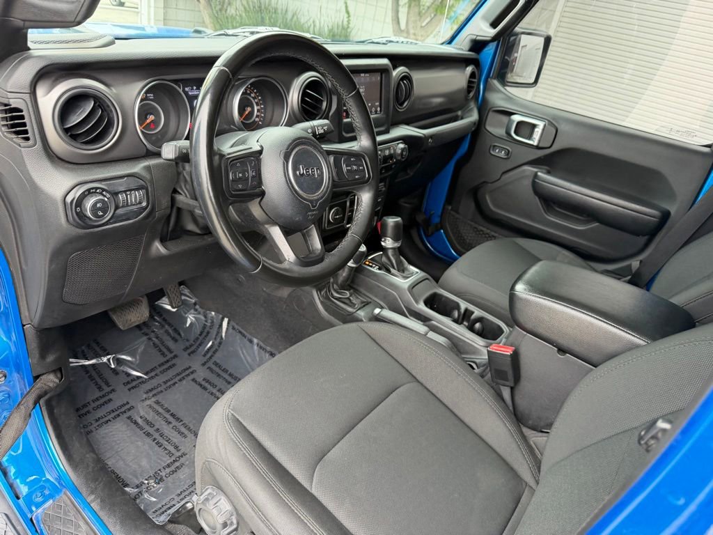Used 2022 Jeep Gladiator Sport AWD/4WD image 2