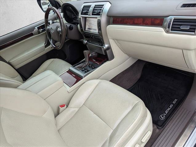 Used 2013 Lexus GX 460 Premium image 20