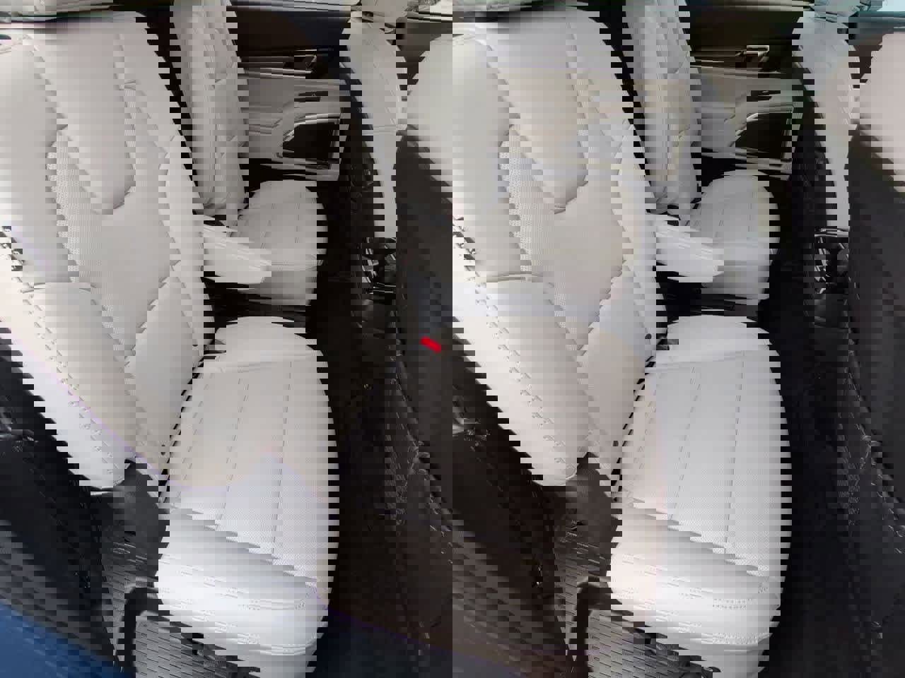 Used 2024 Kia Telluride S image 19