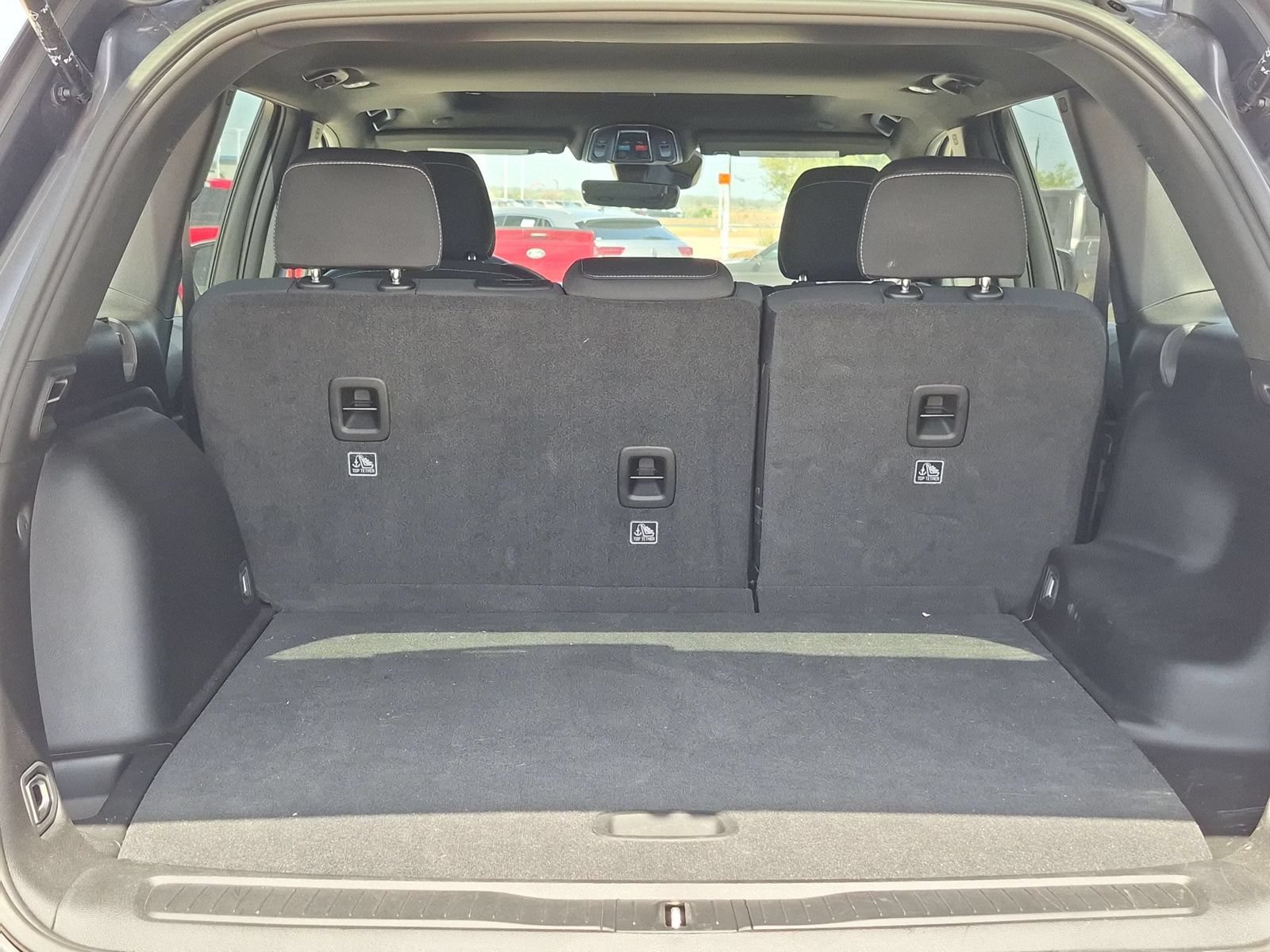 Used 2025 Jeep Grand Cherokee Laredo RWD image 25
