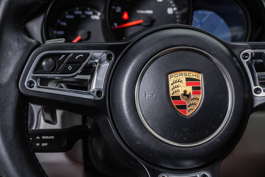 Used 2024 Porsche 718 Boxster RWD image 25