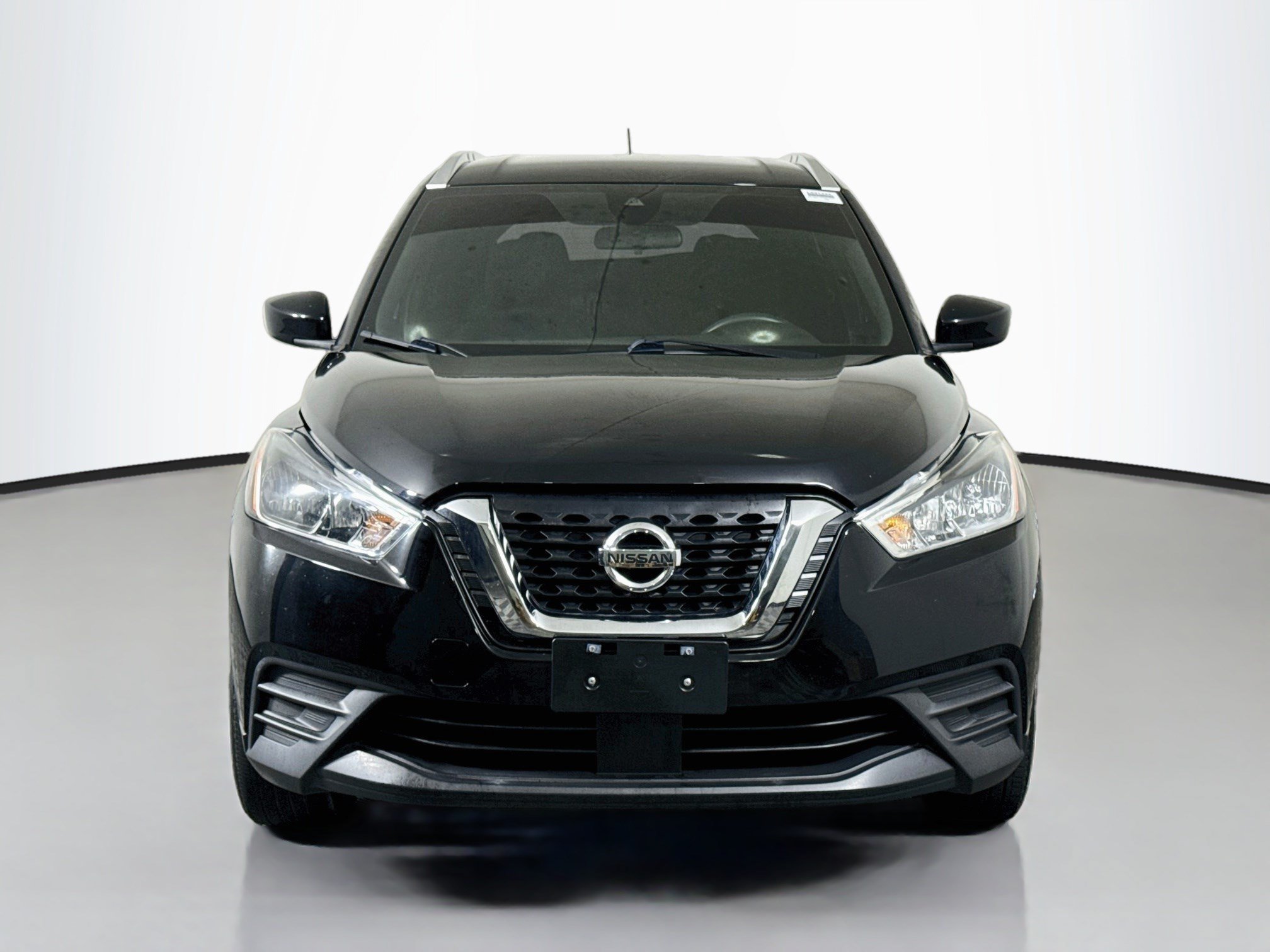 Used 2020 Nissan Kicks SV FWD image 2