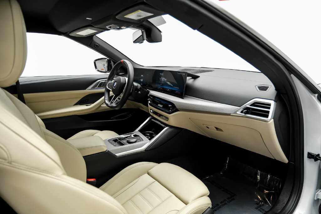 Used 2025 BMW M440i Convertible w/ Premium Package RWD image 23