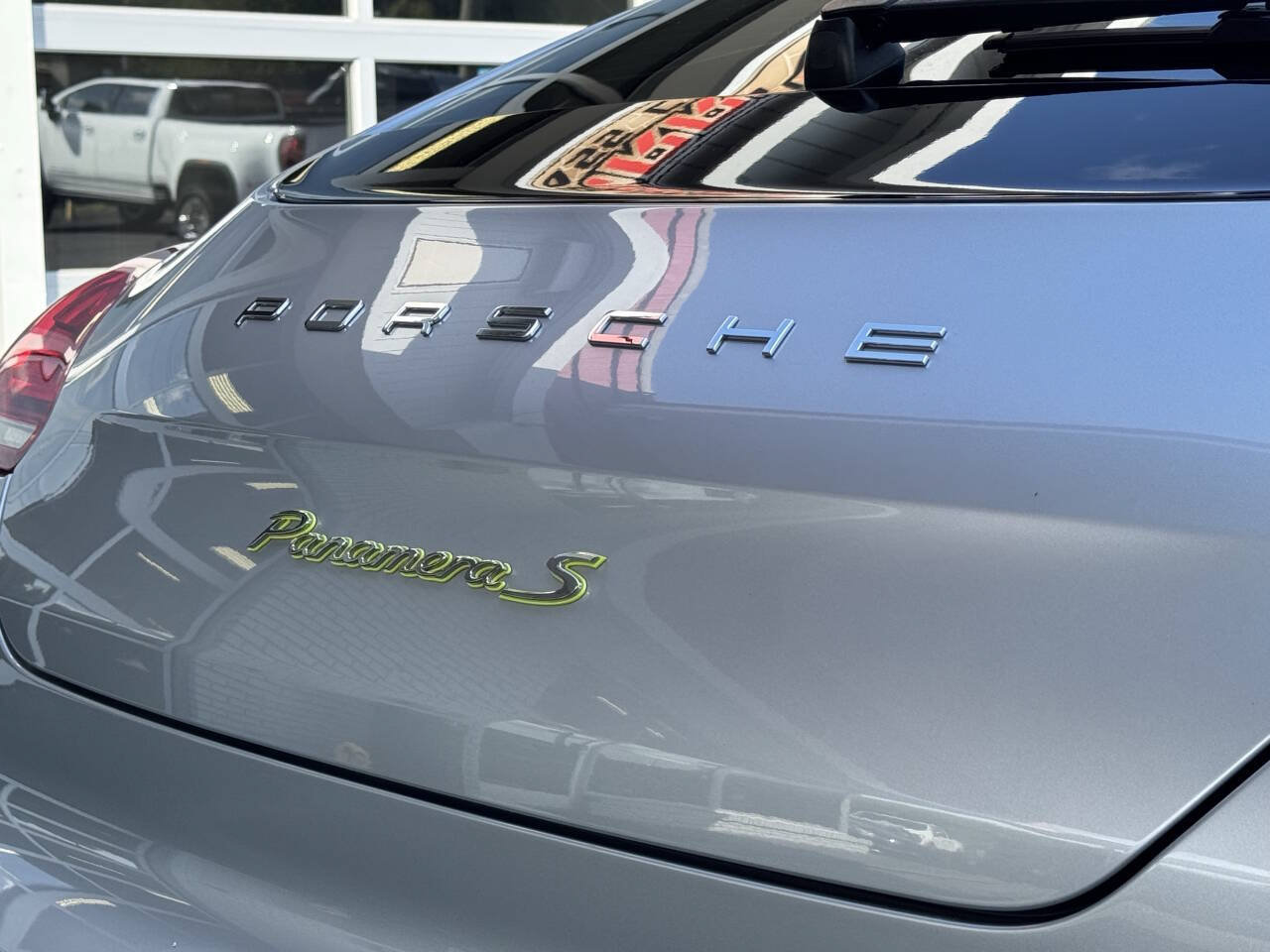 Used 2015 Porsche Panamera S RWD image 11