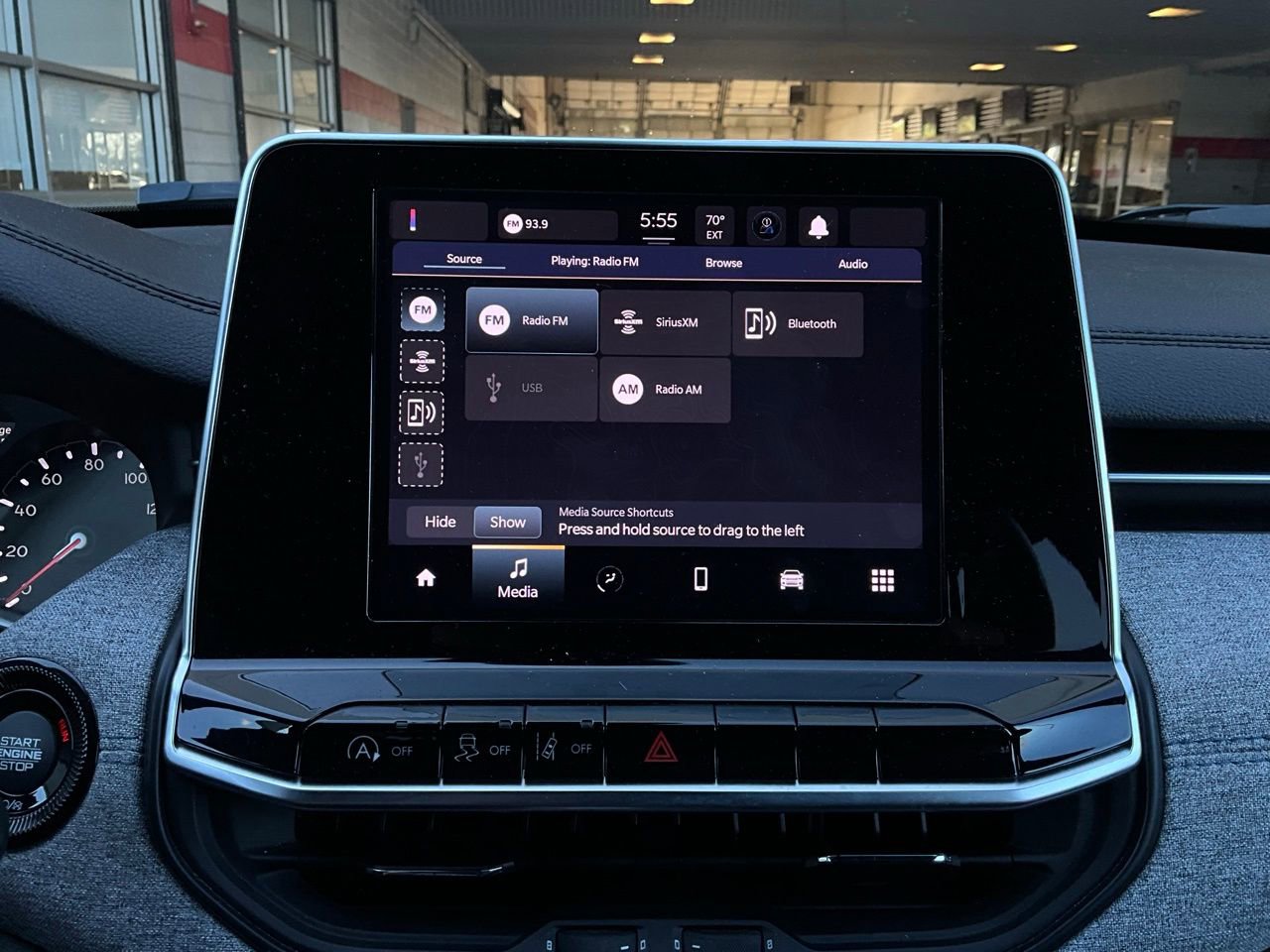 Used 2025 Jeep Compass Latitude AWD/4WD image 31