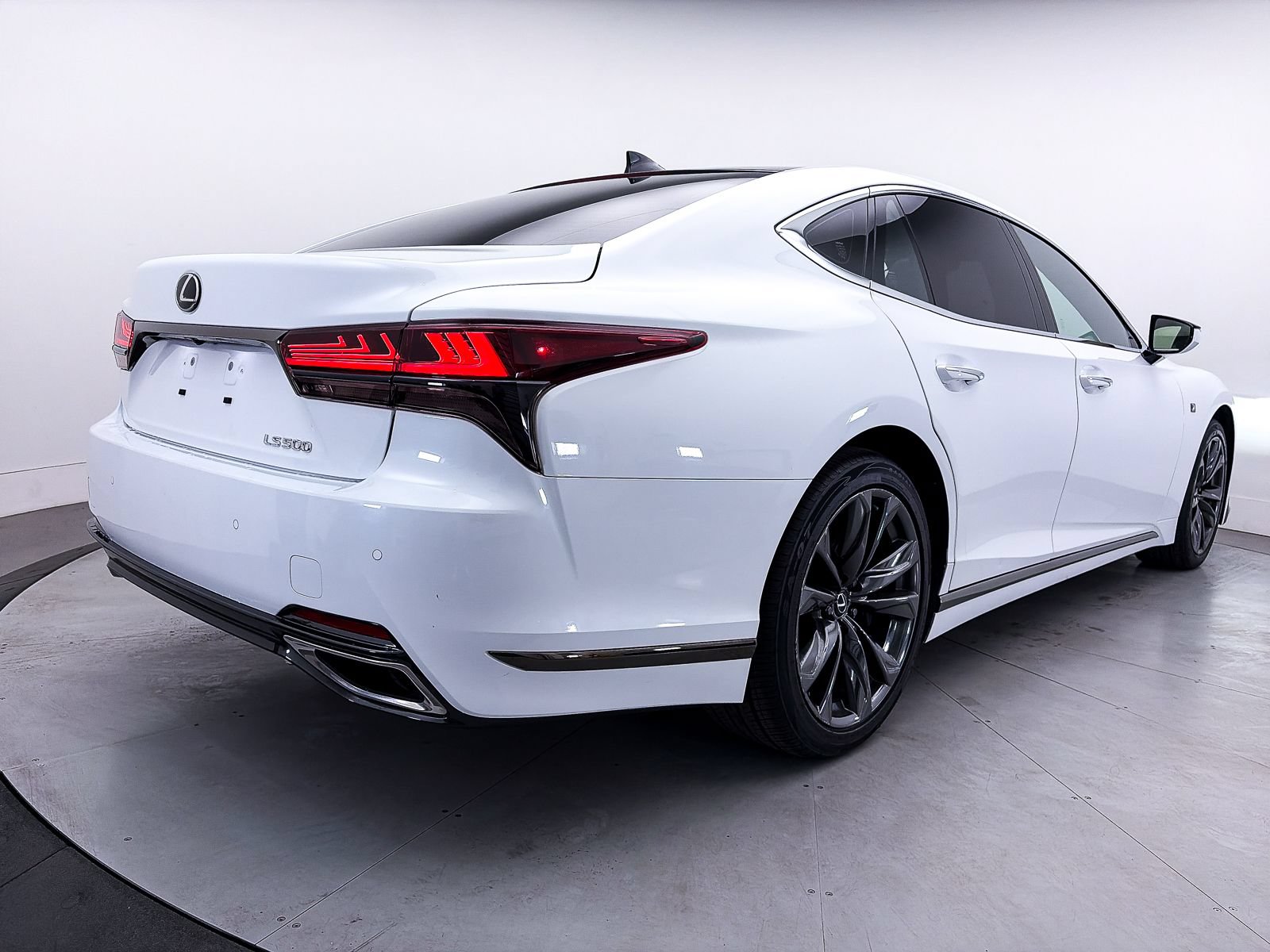 Used 2023 Lexus LS 500 F Sport w/ Cold Weather Package (CK) RWD image 17