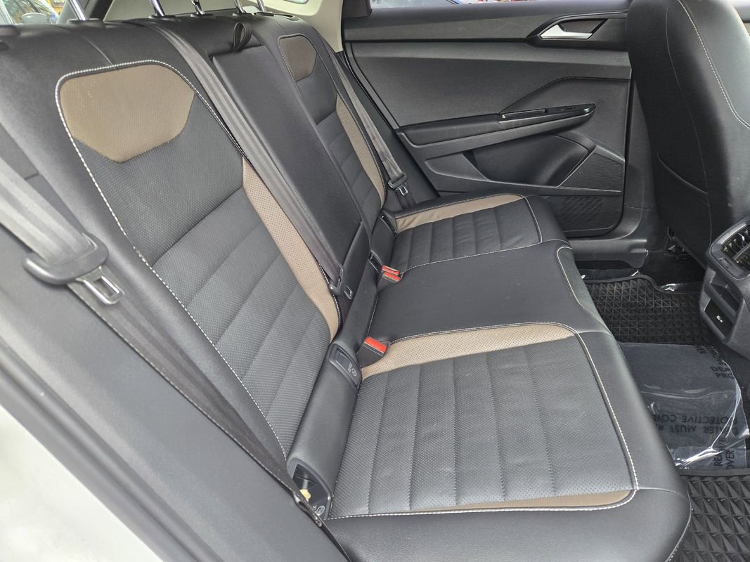 Used 2022 Volkswagen Taos SEL image 21