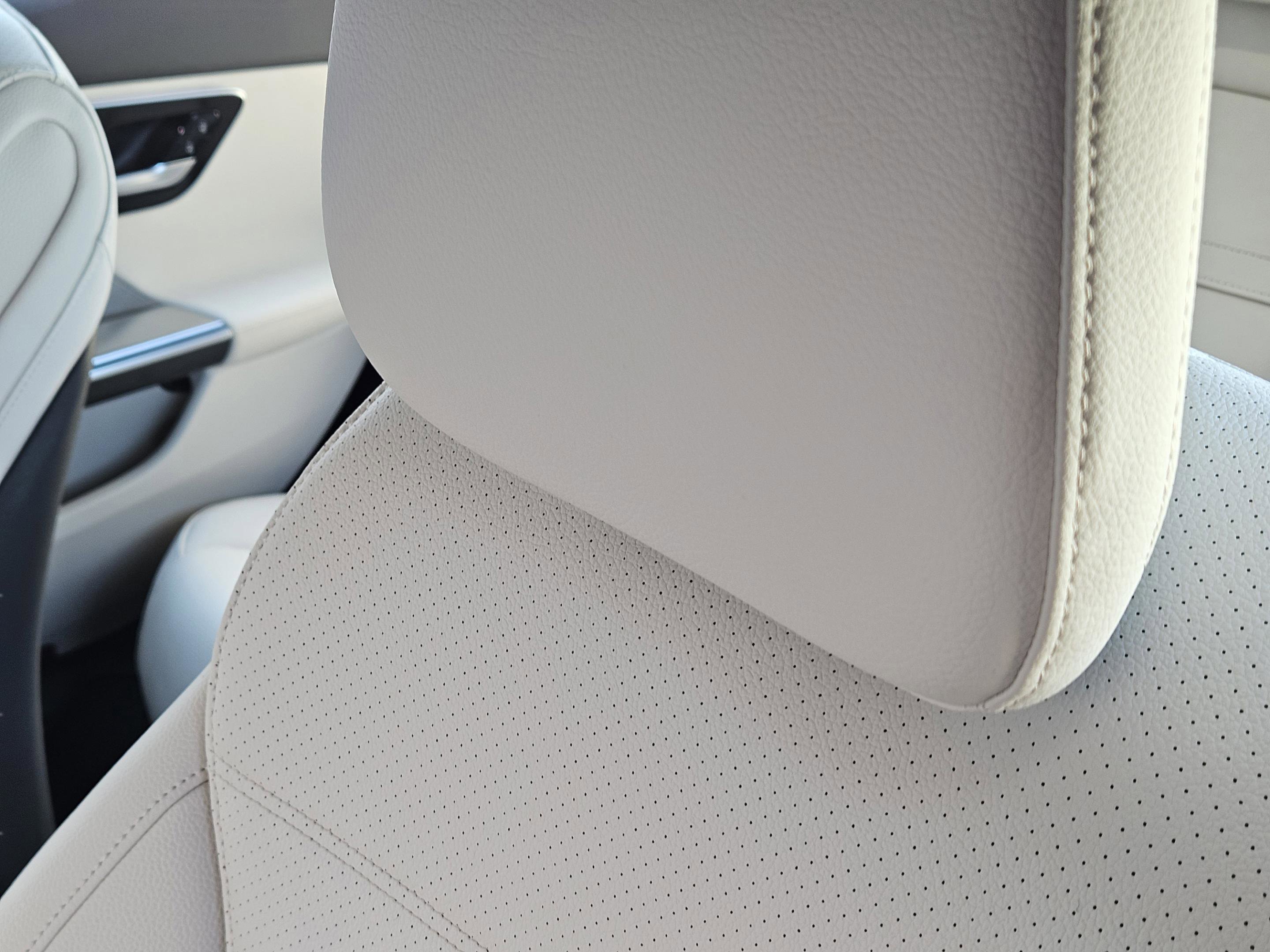 Certified 2026 Mercedes-Benz C 300 4MATIC Sedan image 15
