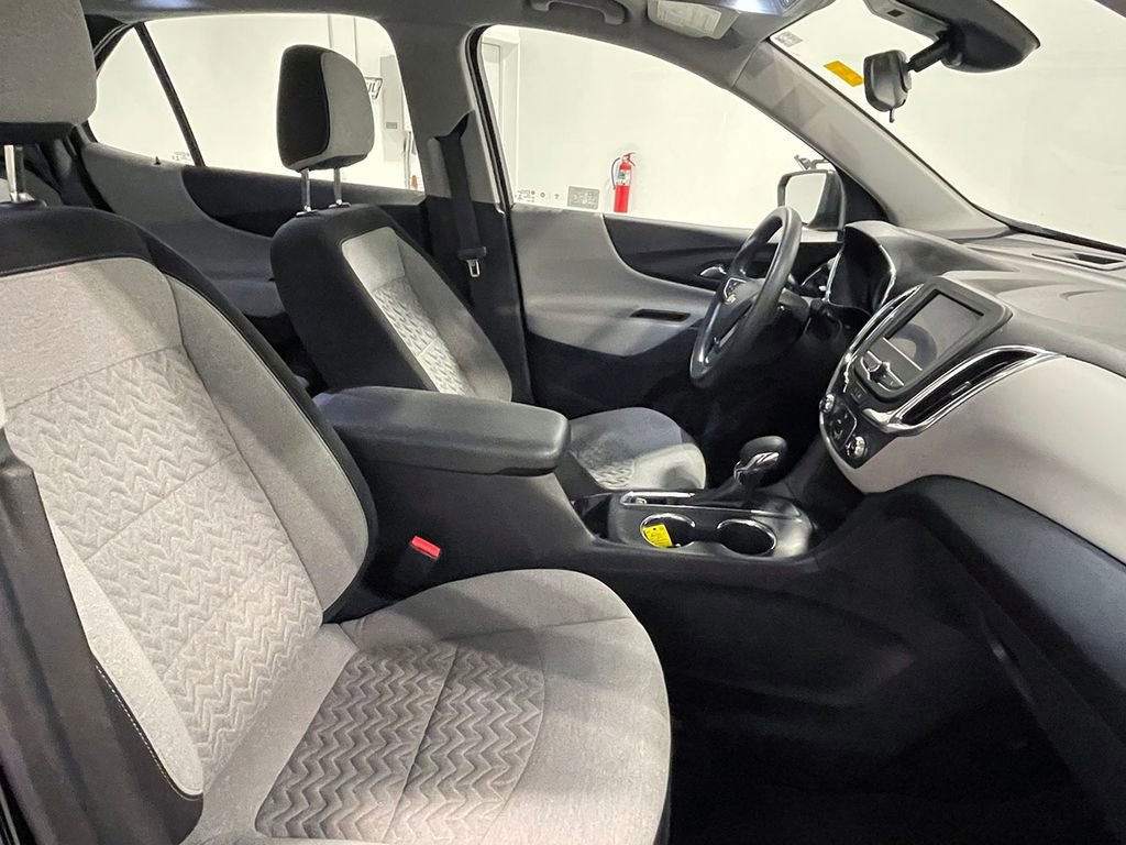Used 2023 Chevrolet Equinox LS image 25