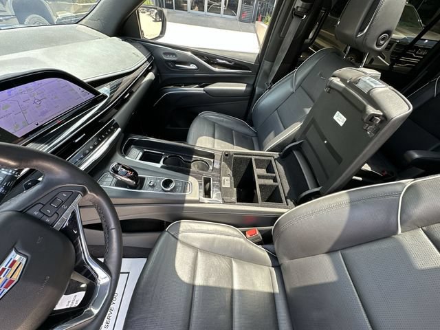 Used 2023 Cadillac Escalade ESV Sport w/ Touring Package RWD image 29