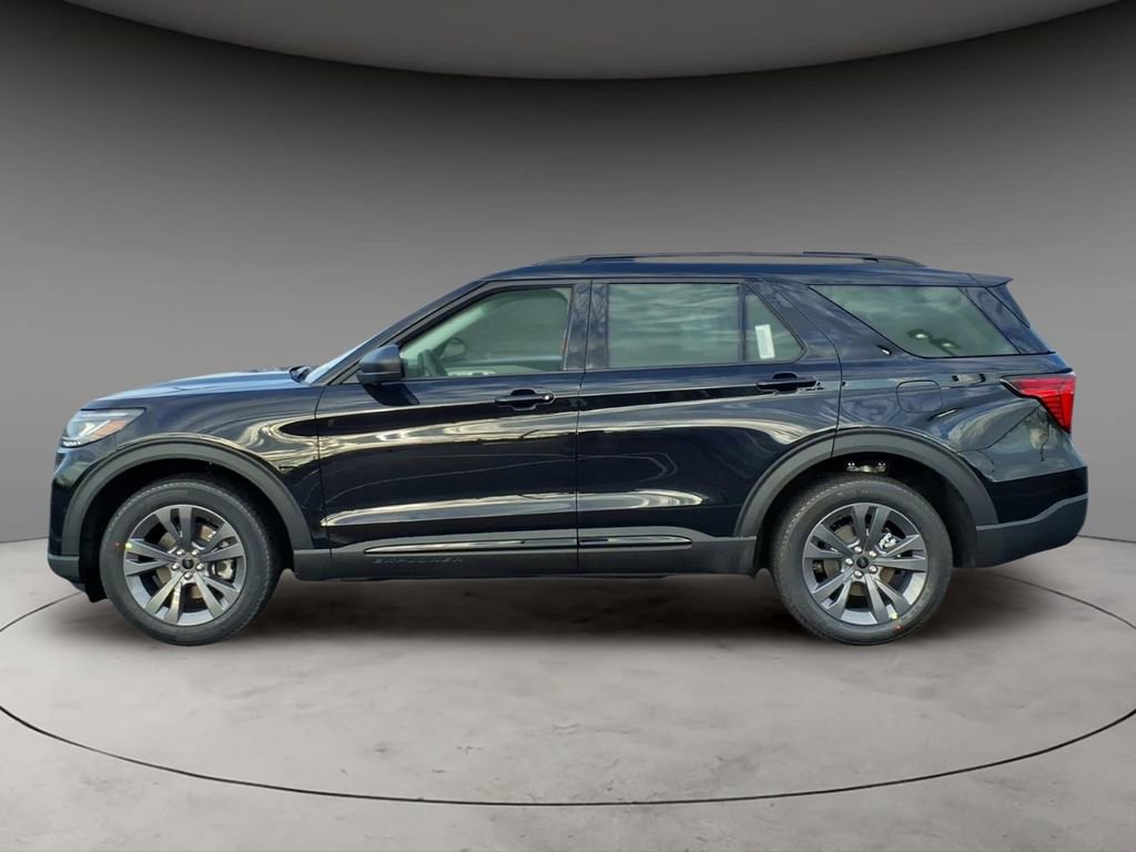 New 2026 Ford Explorer Active image 2