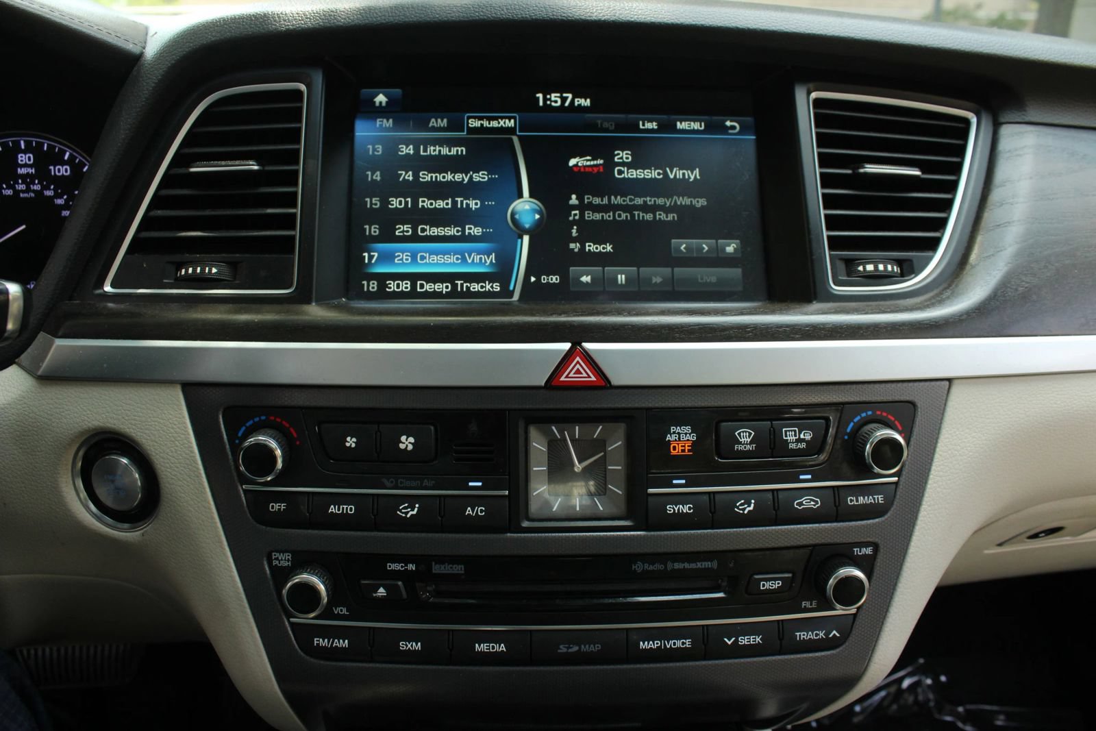 Used 2016 Hyundai Genesis 3.8 w/ Option Group 04 AWD/4WD image 33