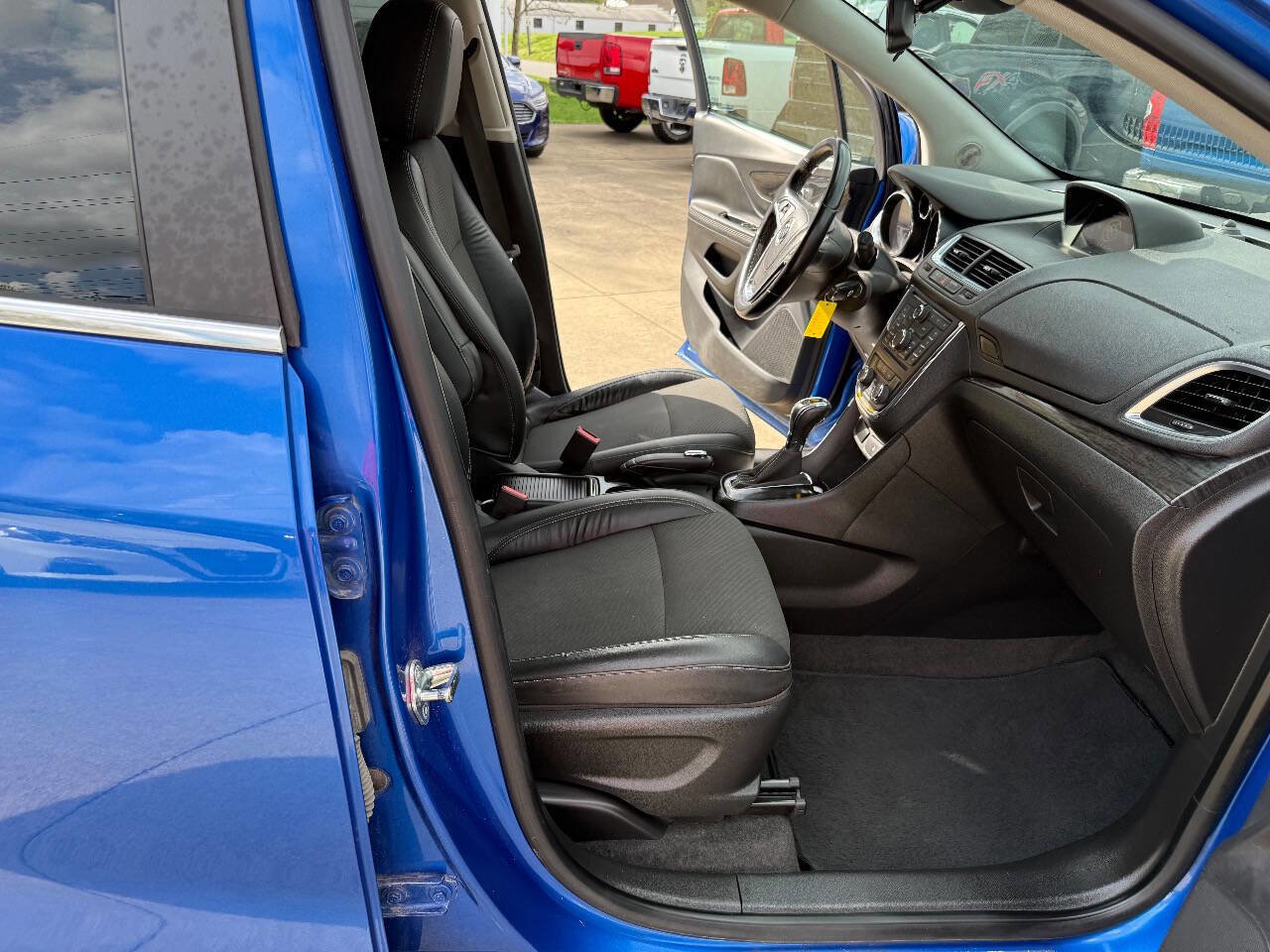 Used 2013 Buick Encore FWD image 18
