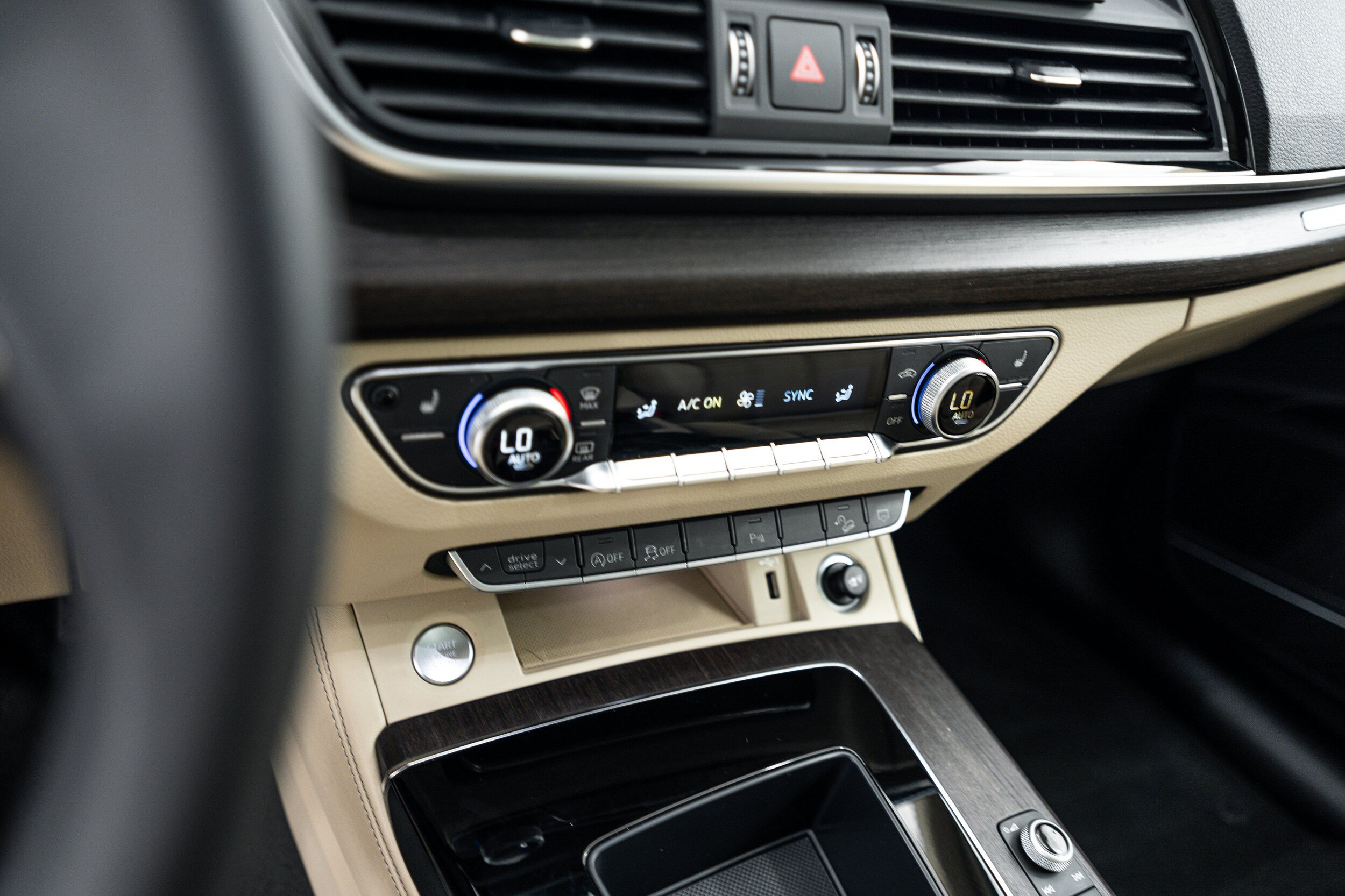 Certified 2024 Audi Q5 2.0T Premium Plus AWD/4WD image 12
