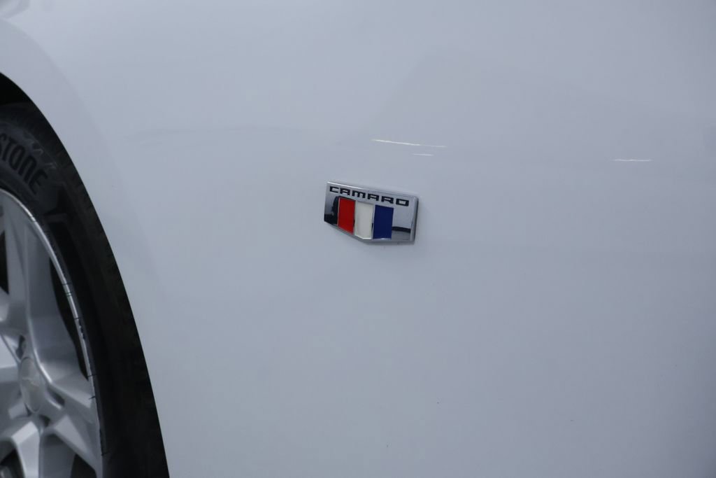 Used 2023 Chevrolet Camaro LT image 10