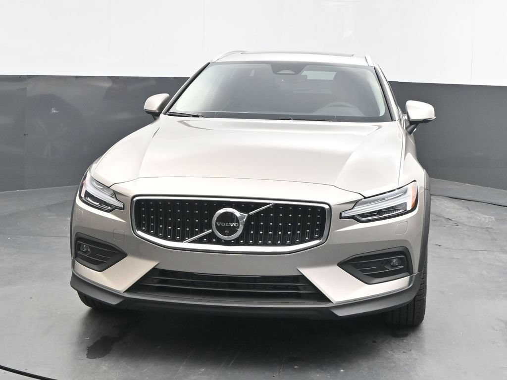 New 2026 Volvo V60 B5 Cross Country Plus w/ Protection Package Premier AWD/4WD image 10