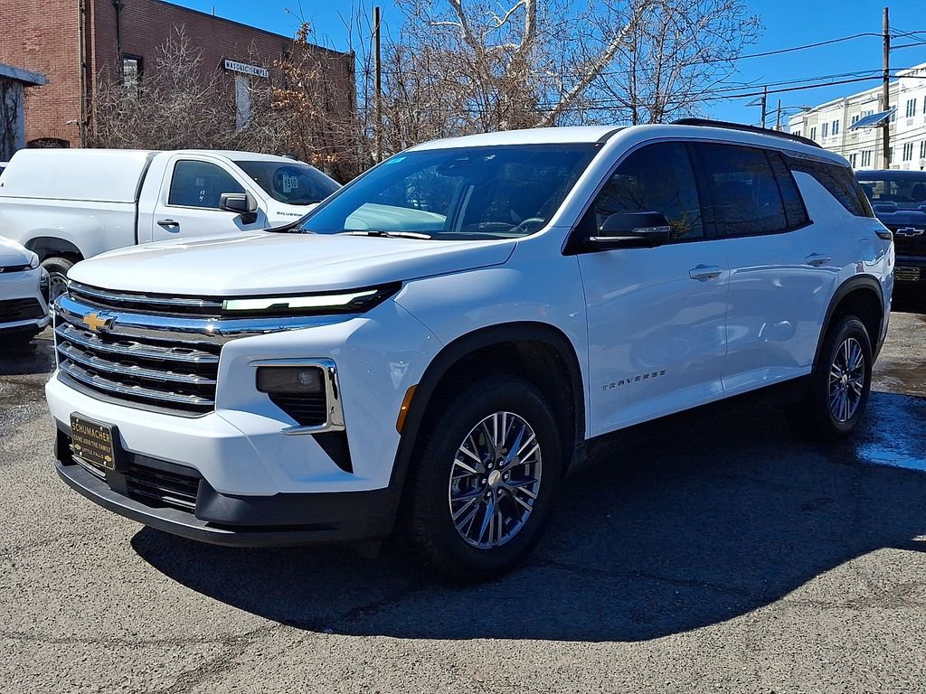 Used 2026 Chevrolet Traverse LT w/ Driver Confidence Package image 3
