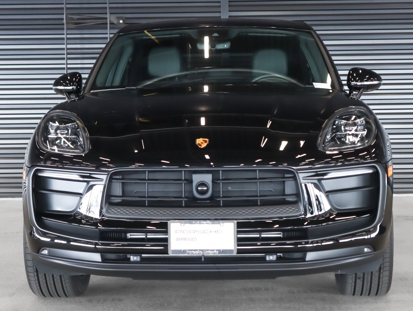 Certified 2026 Porsche Macan image 8