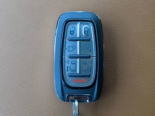 New 2026 Chrysler Pacifica Pinnacle w/ Trailer Tow Group image 39