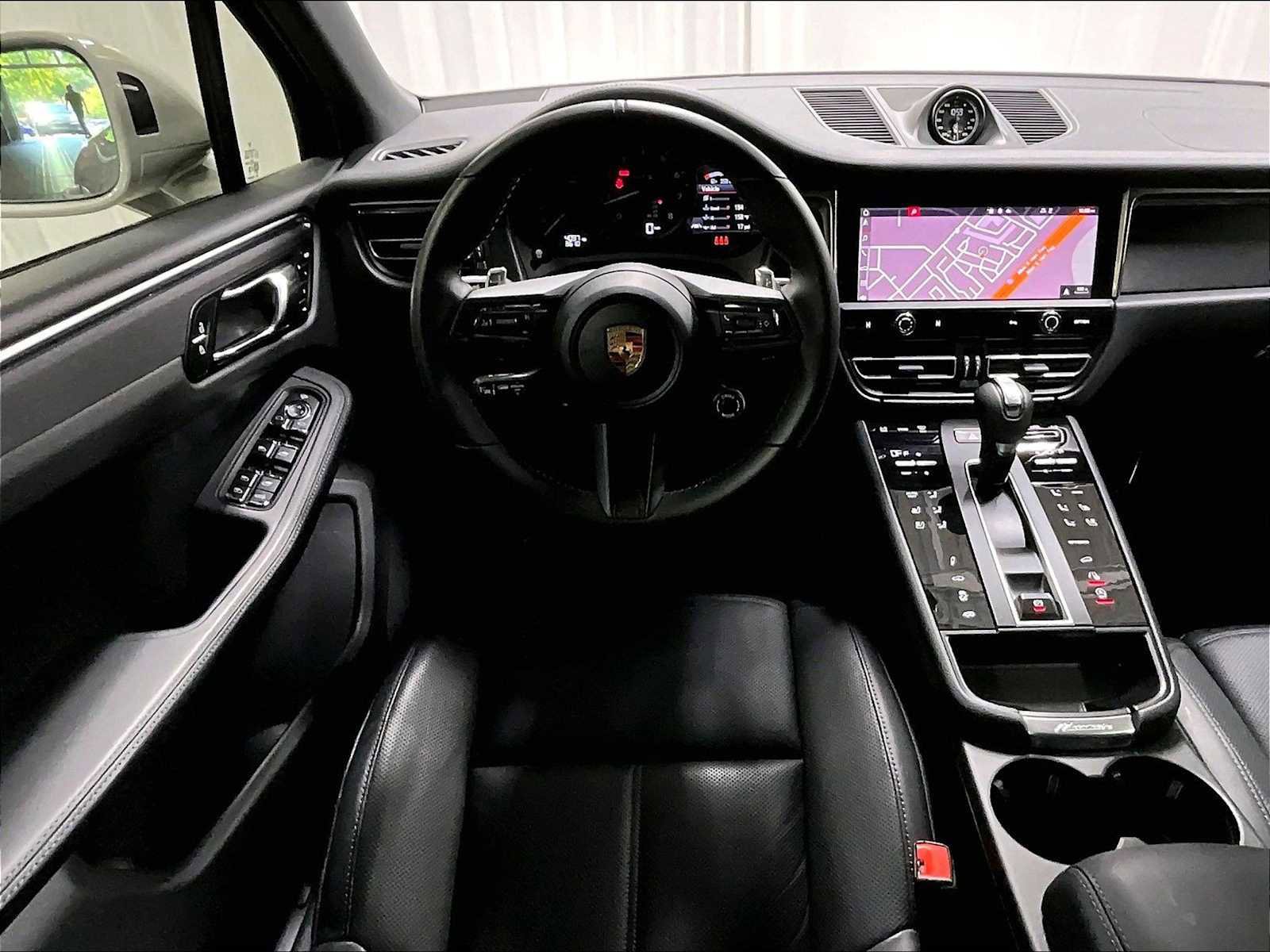 Used 2025 Porsche Macan GTS image 15