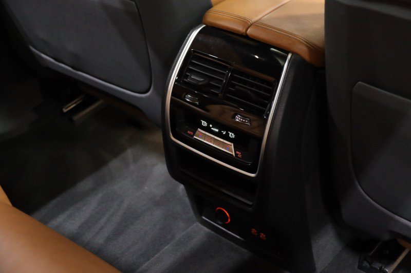 Used 2019 BMW X7 xDrive50i w/ M Sport Package AWD/4WD image 58