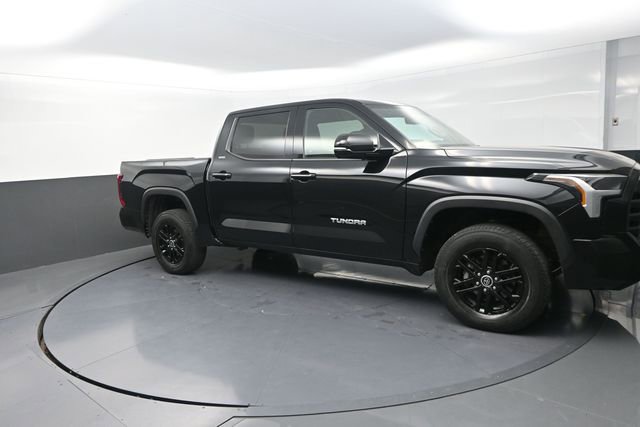 Used 2022 Toyota Tundra SR5 w/ Advanced Technology Package AWD/4WD image 28