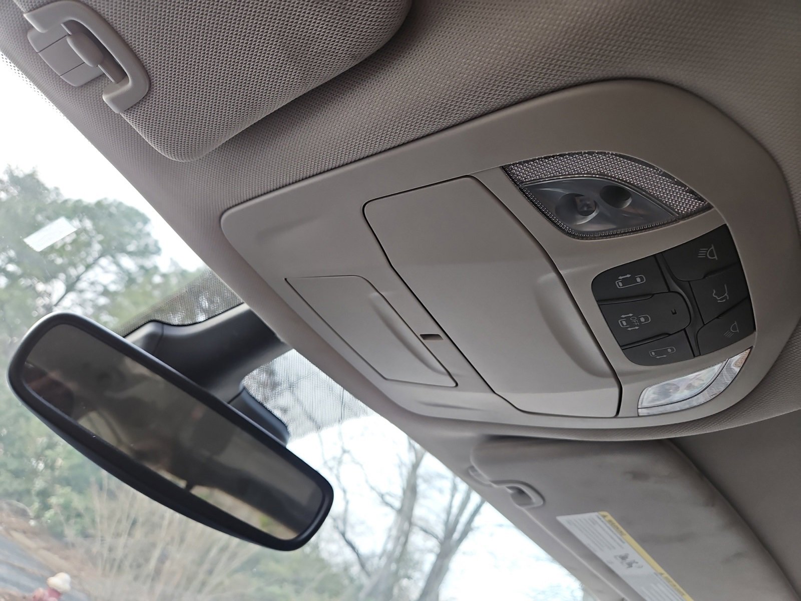 Used 2024 Chrysler Pacifica Touring-L image 30