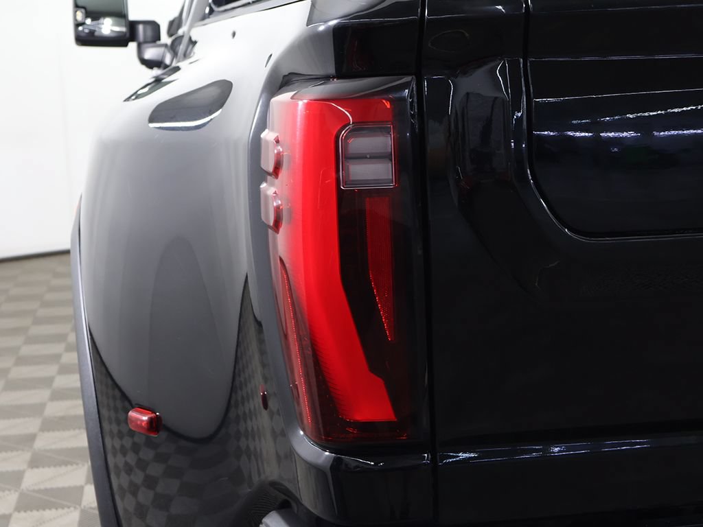 Used 2024 GMC Sierra 3500 Denali Ultimate AWD/4WD image 20