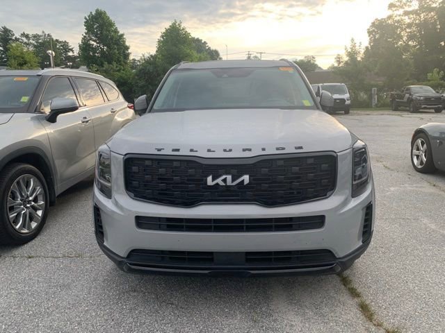 Used 2022 Kia Telluride EX w/ EX Premium Package AWD/4WD image 3