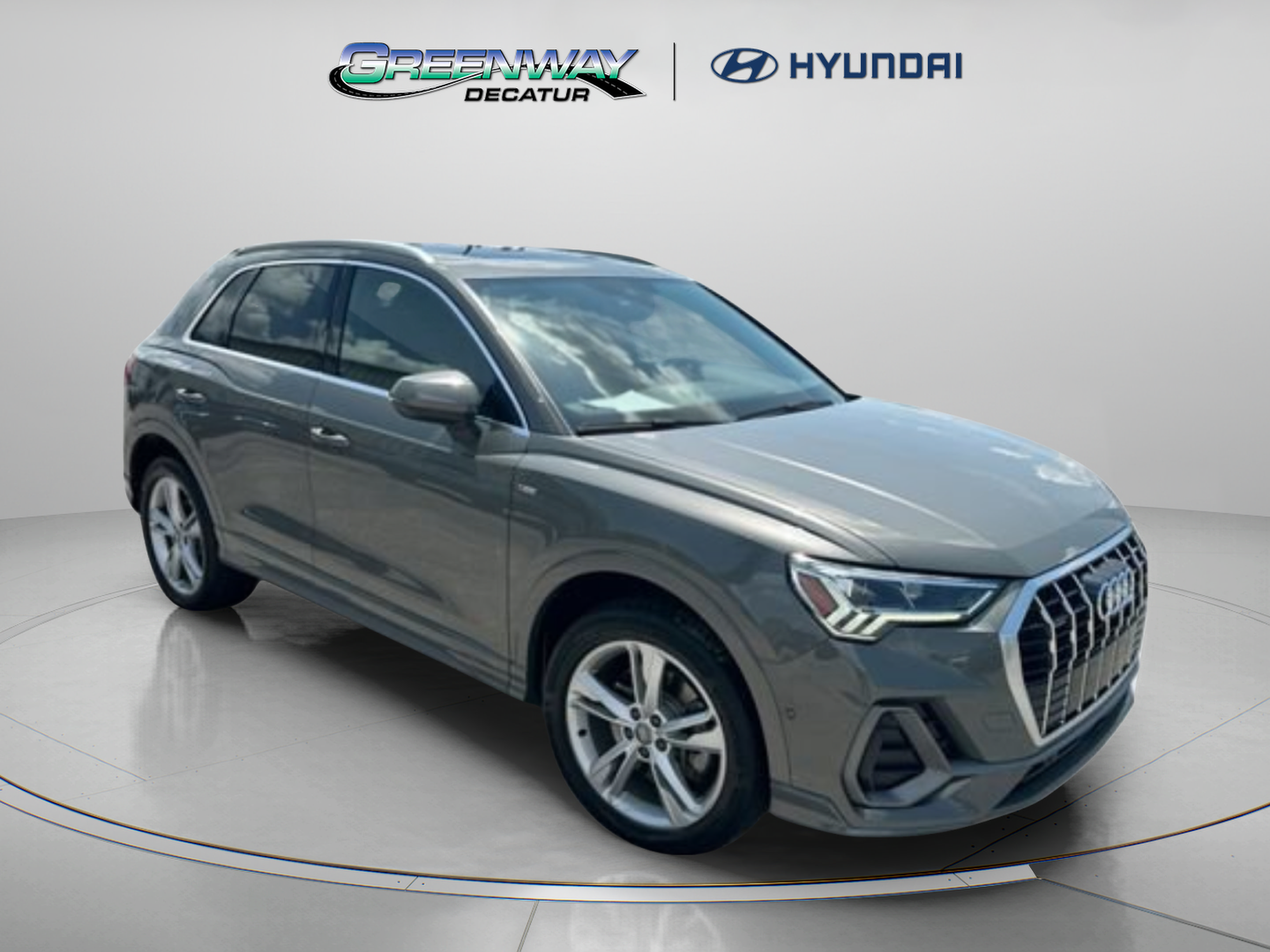 Used 2019 Audi Q3 2.0T Prestige AWD/4WD image 1