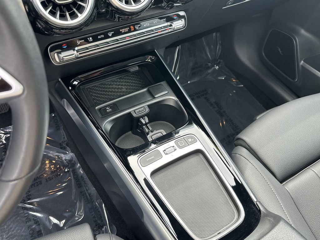 Certified 2025 Mercedes-Benz GLB 250 image 32
