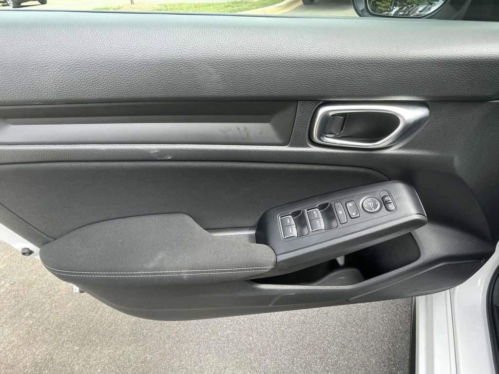 Used 2025 Honda Civic Sport image 17