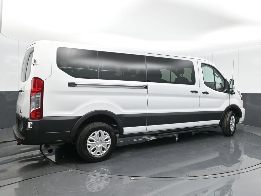 Used 2023 Ford Transit 350 XLT image 7